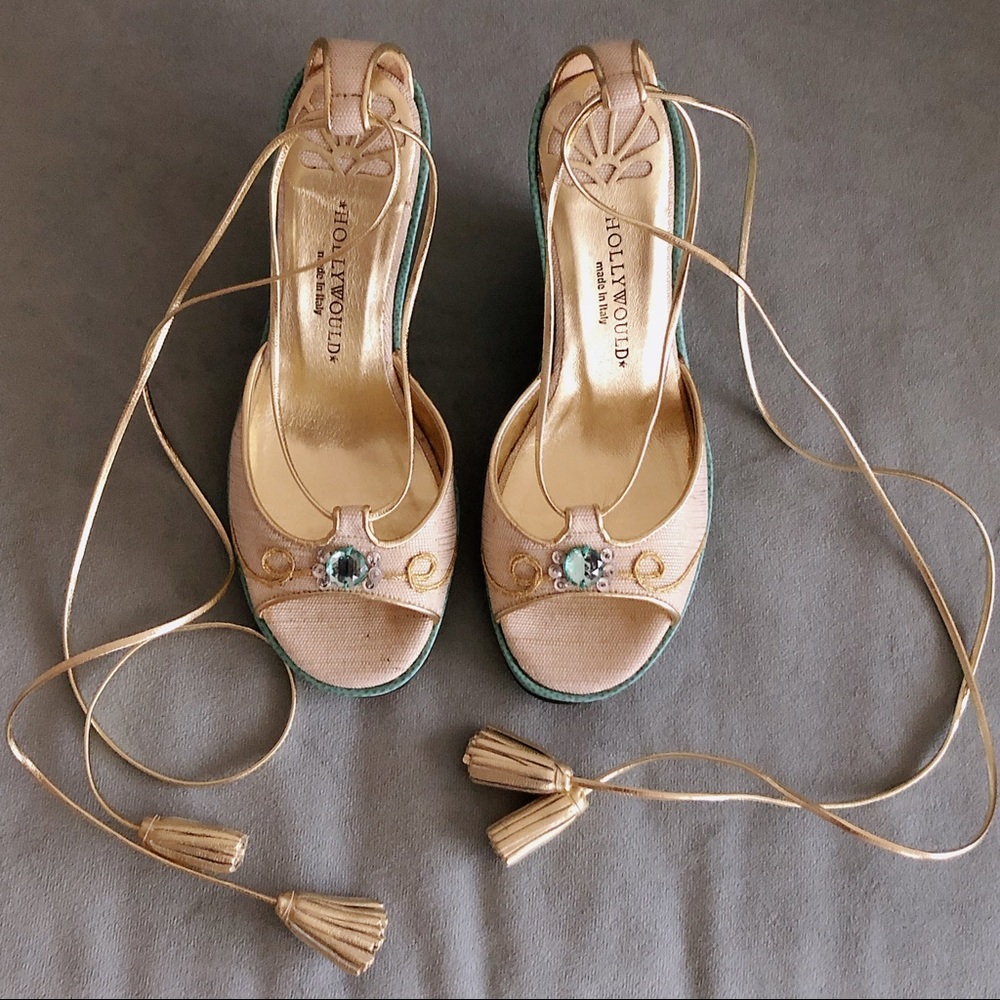 Hollywould Shangri LA Wrap Around Ankle wedges